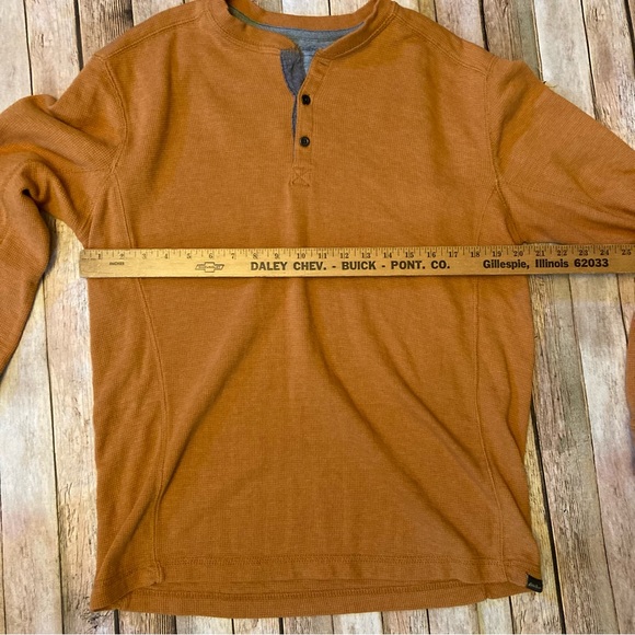 Eddie Bauer Mens L Burnt Orange Mustard Waffle knit 1/4 Button Long Sleeve Shirt - Picture 3 of 10
